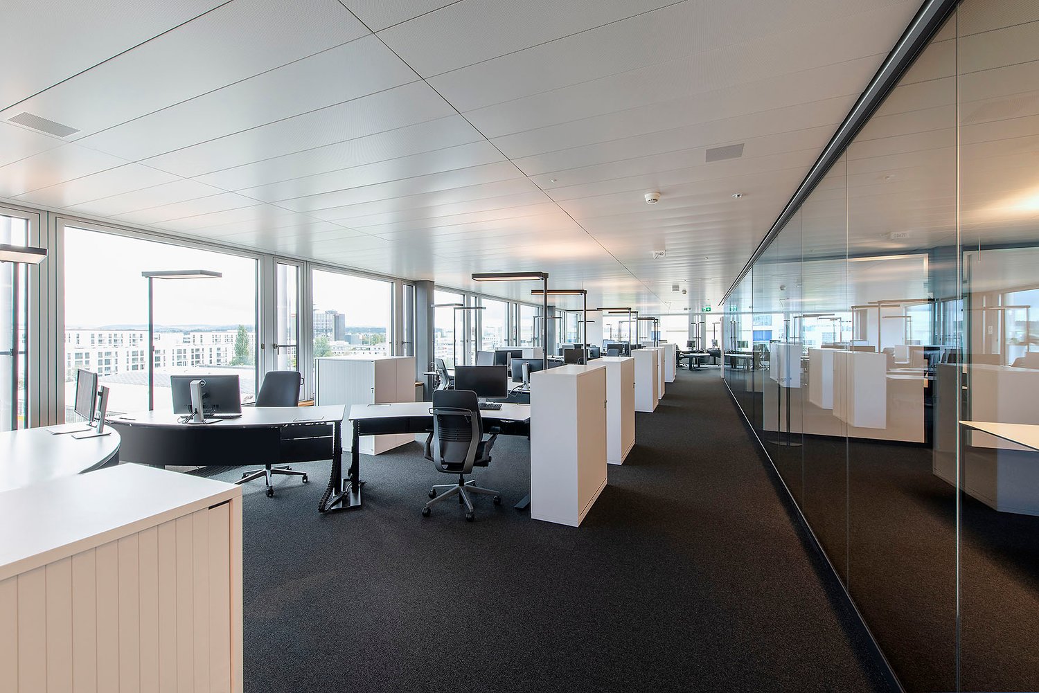 1570m² office, photo 9 of 10