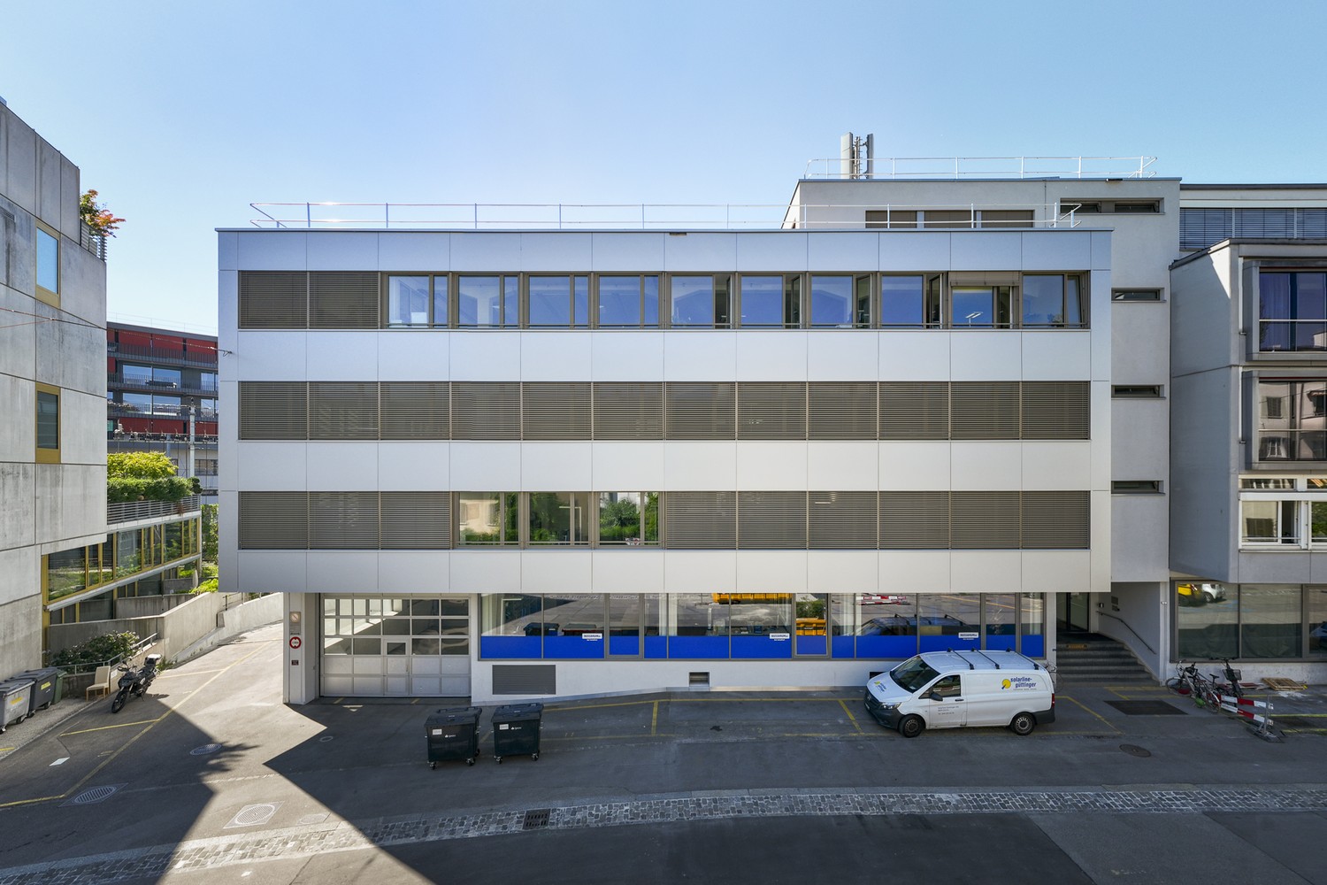 158m² office, photo 1 of 8