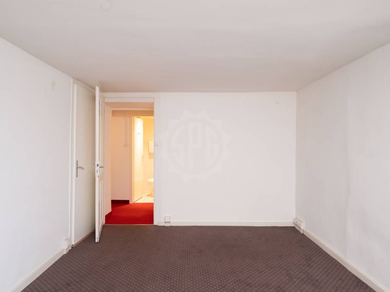 50m² office