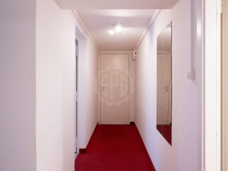 50m² office