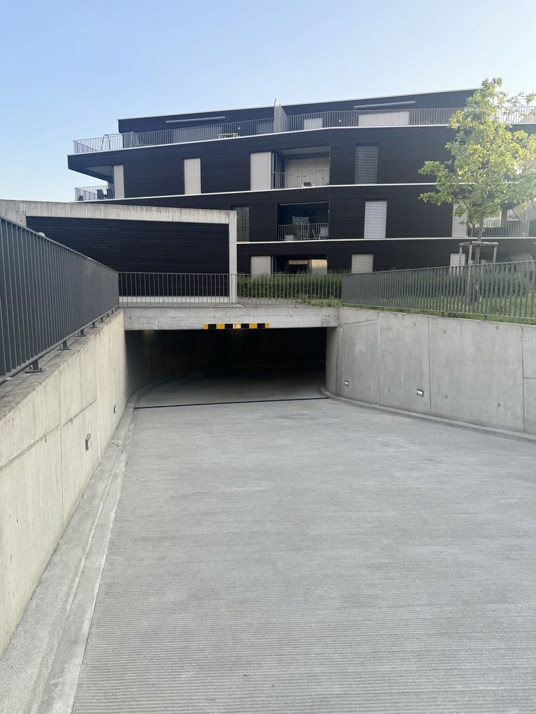 2m² covered bike parking
