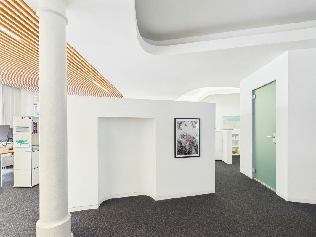 100m² office, photo 1 of 10