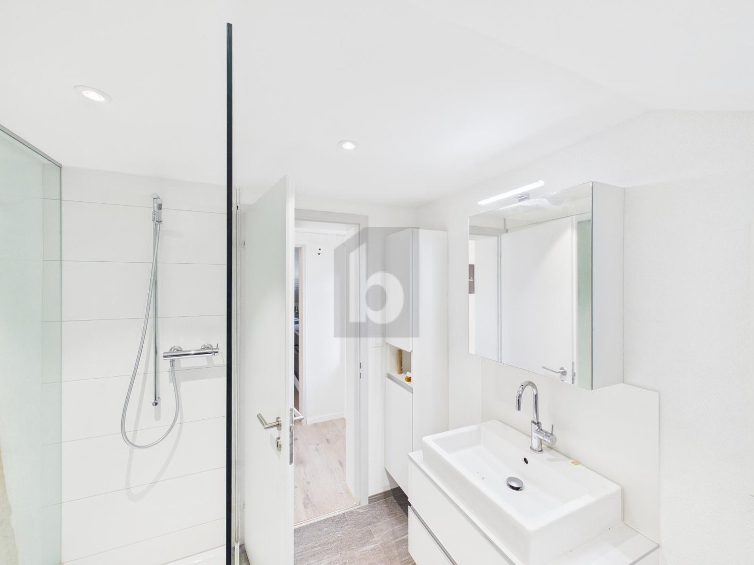 3 ½ rooms roof flat, foto 4 di 4