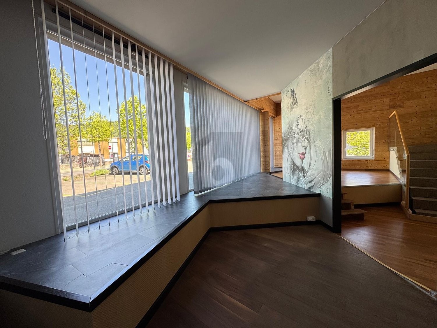 Living / commercial building