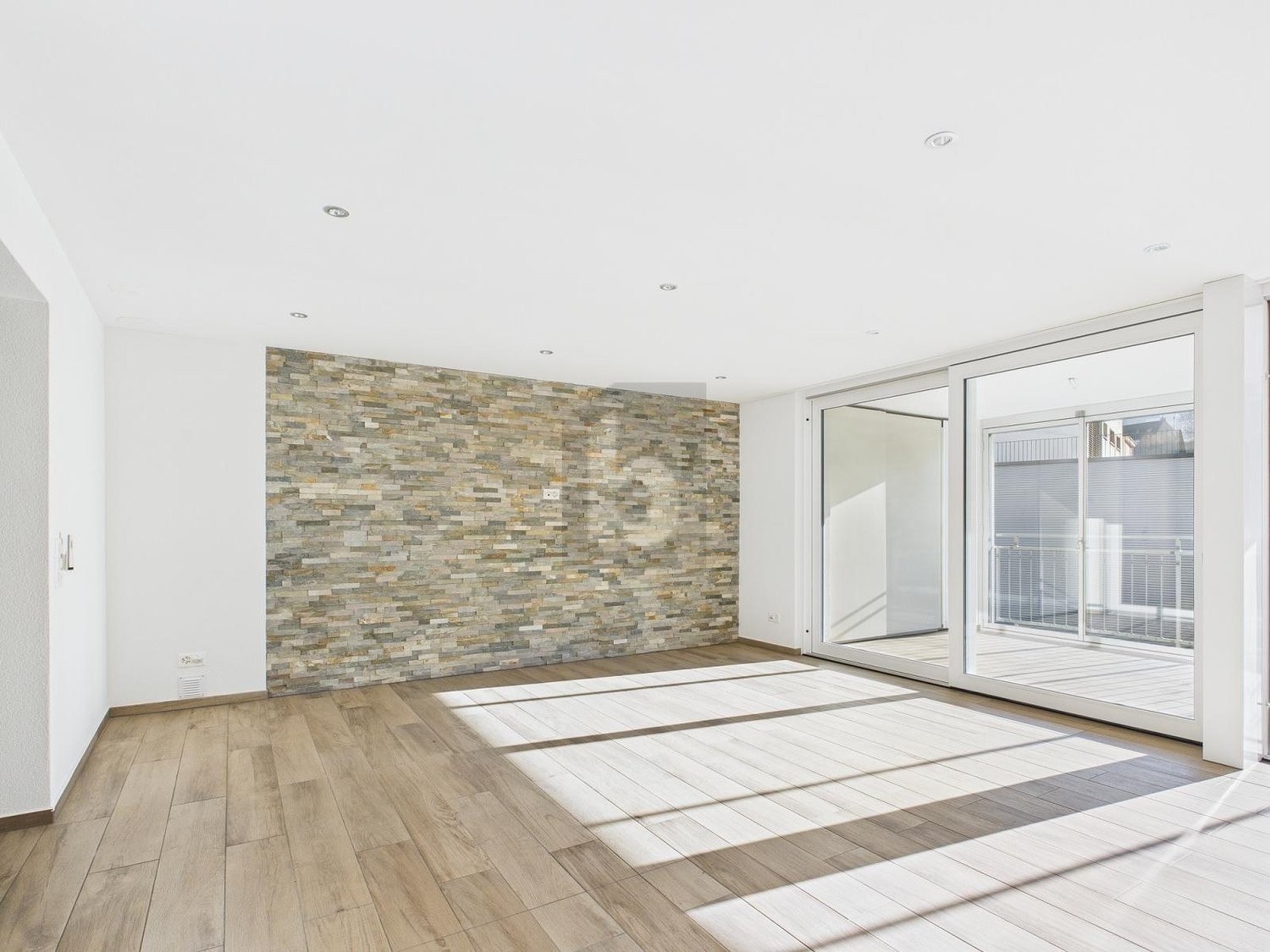 106m² office, photo 1 of 4