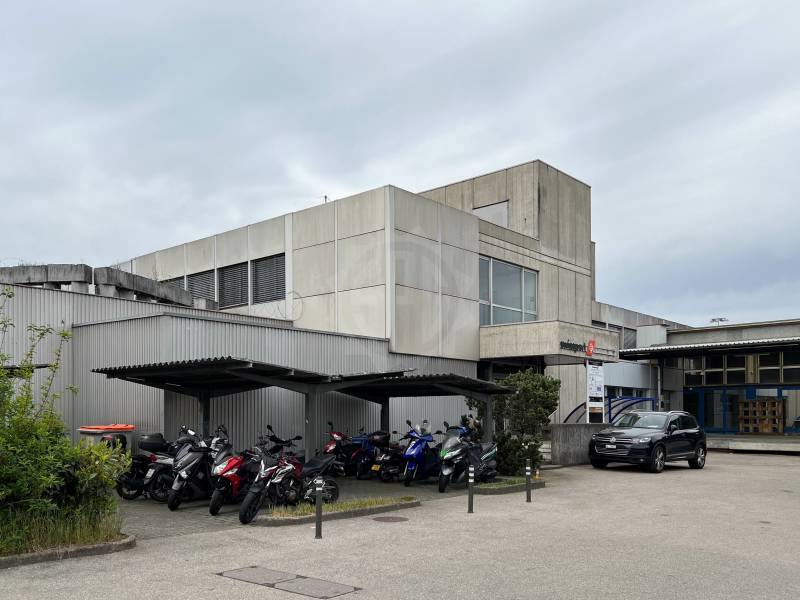24m² office
