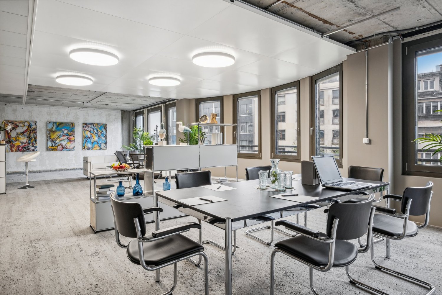 560m² office, photo 4 of 10