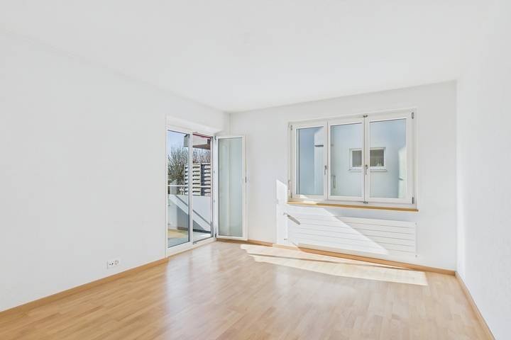Multi family house, photo 5 of 9