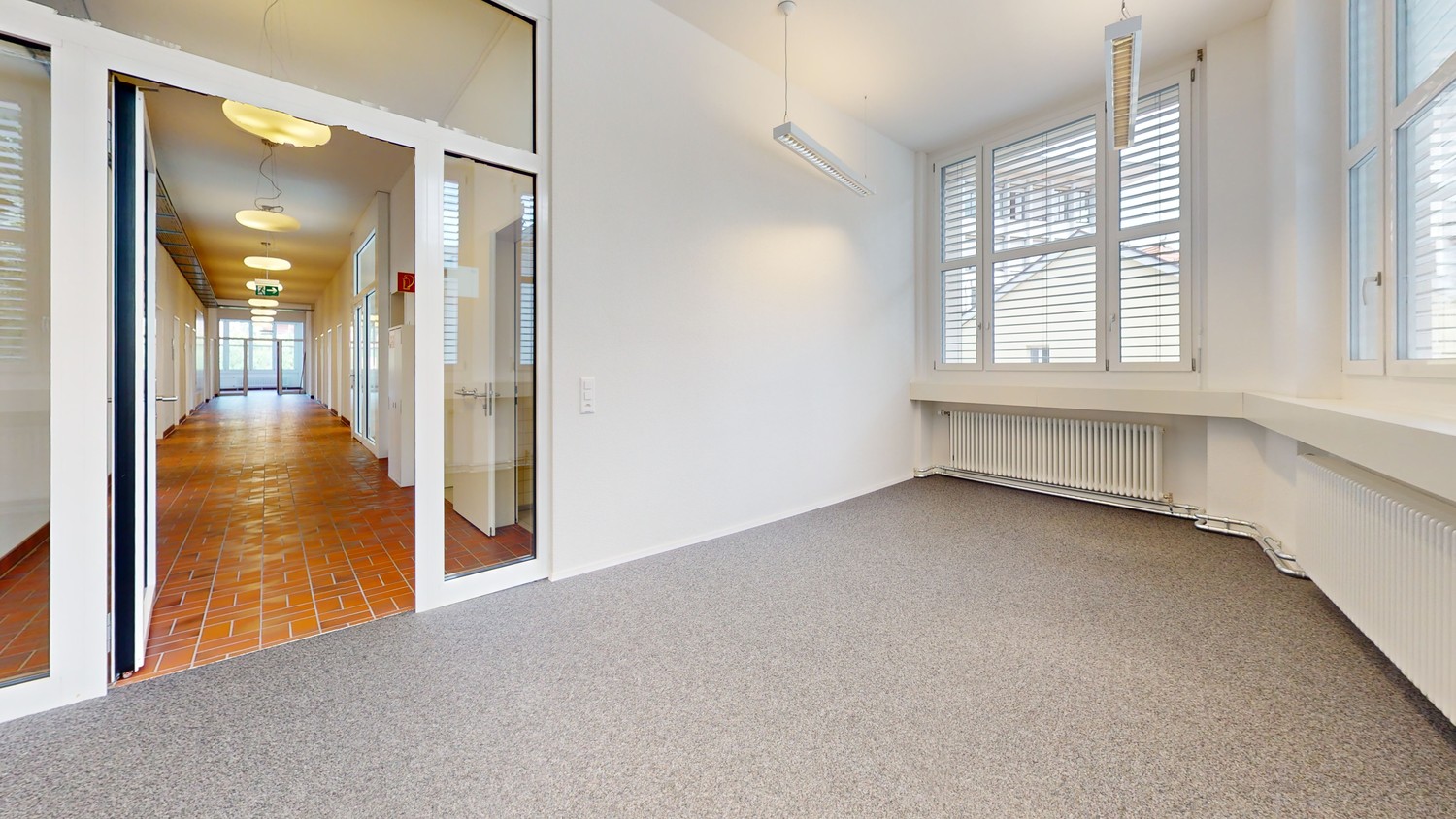 Office, photo 6 of 7