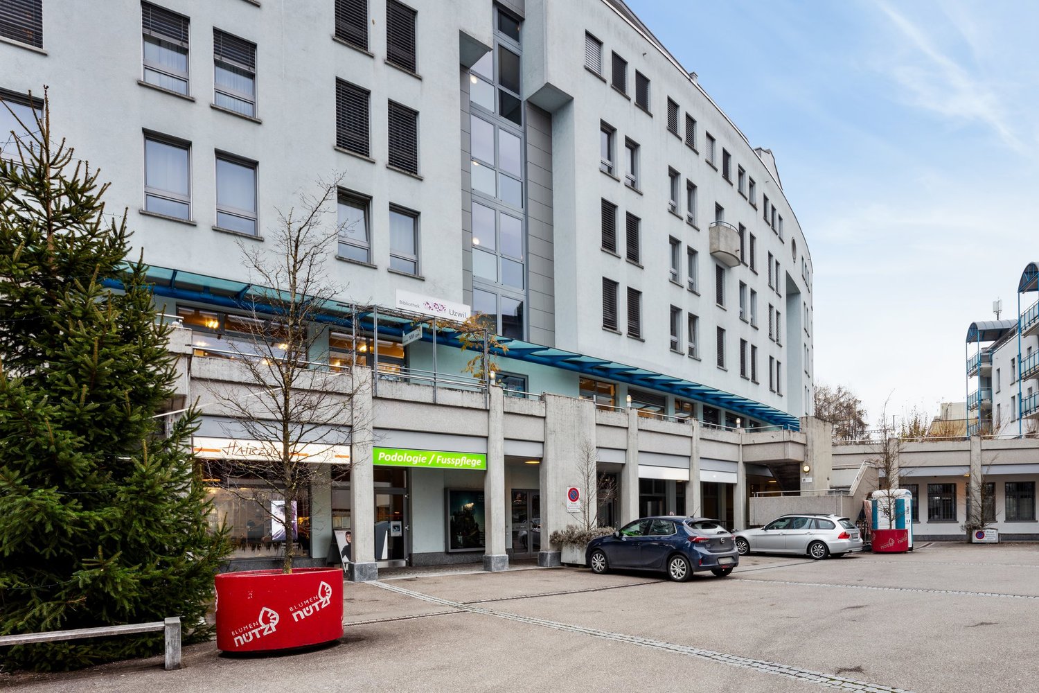112m² office
