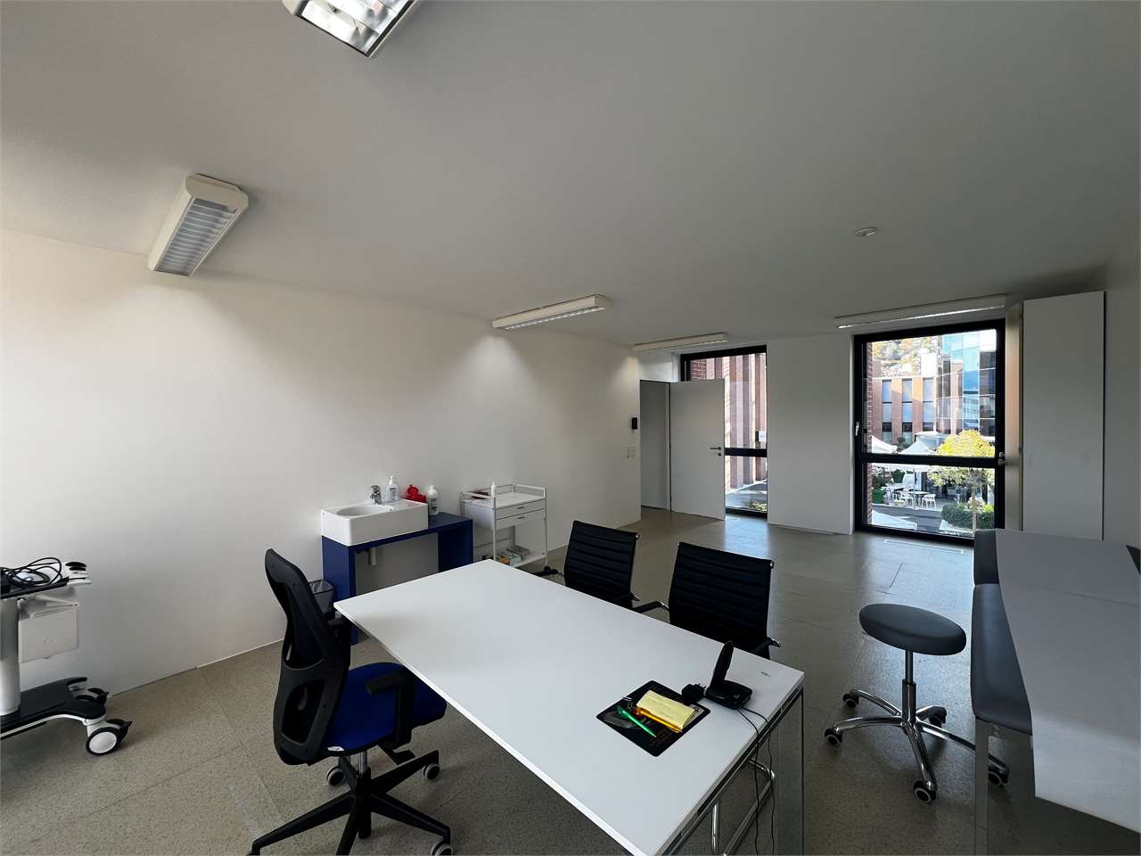 Office, photo 5 of 8