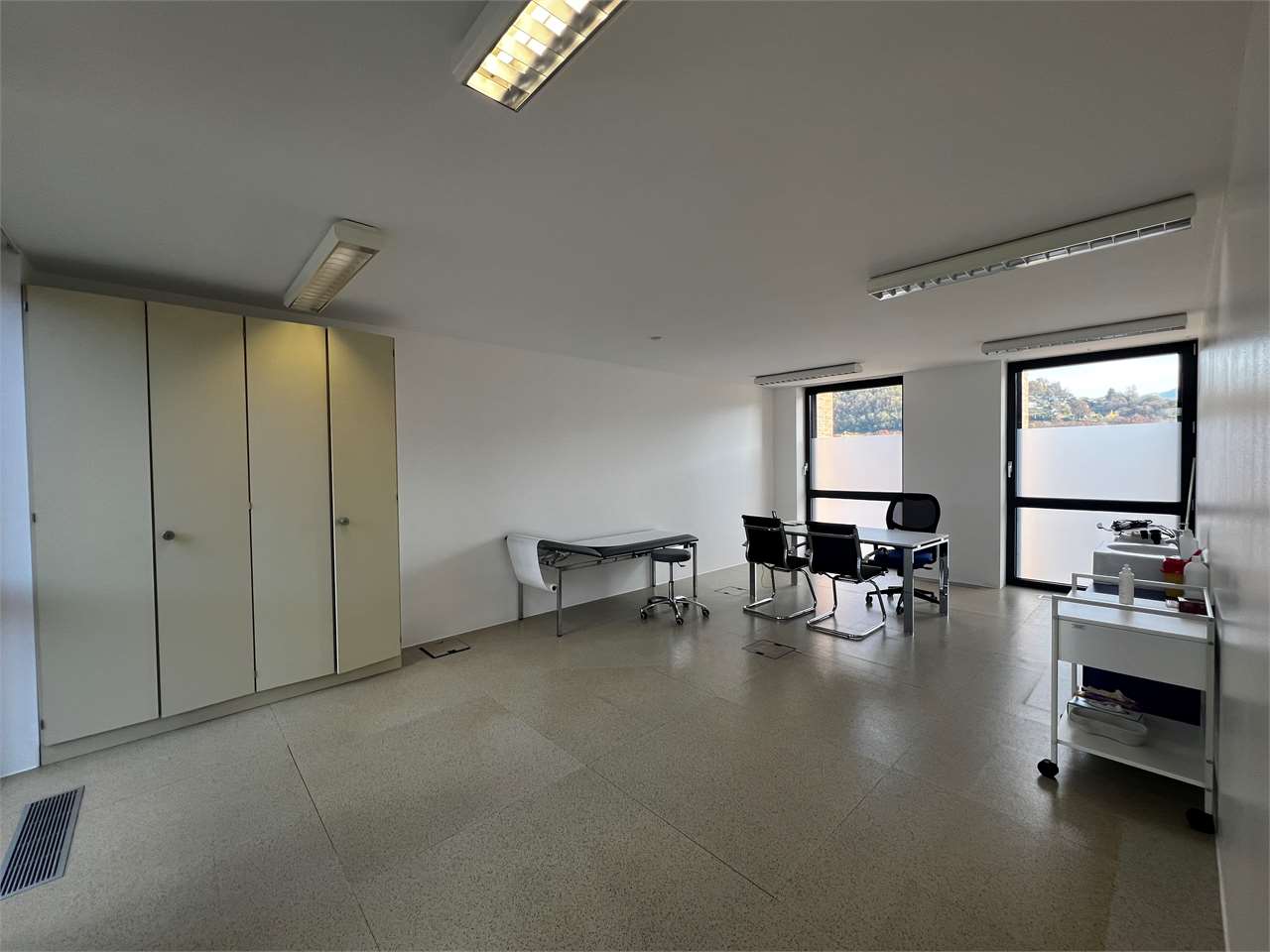 Office, photo 4 of 8