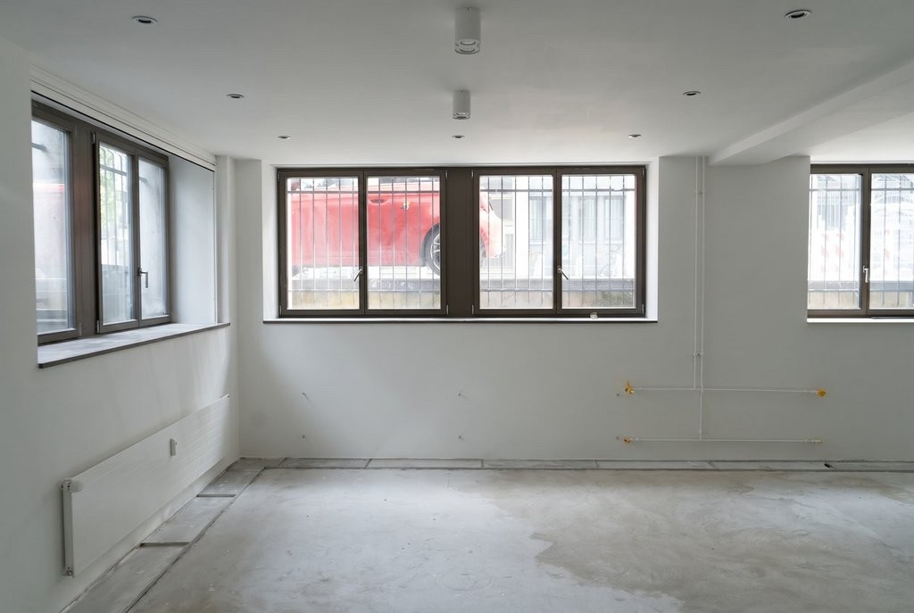 80m² commercial, photo 2 of 4