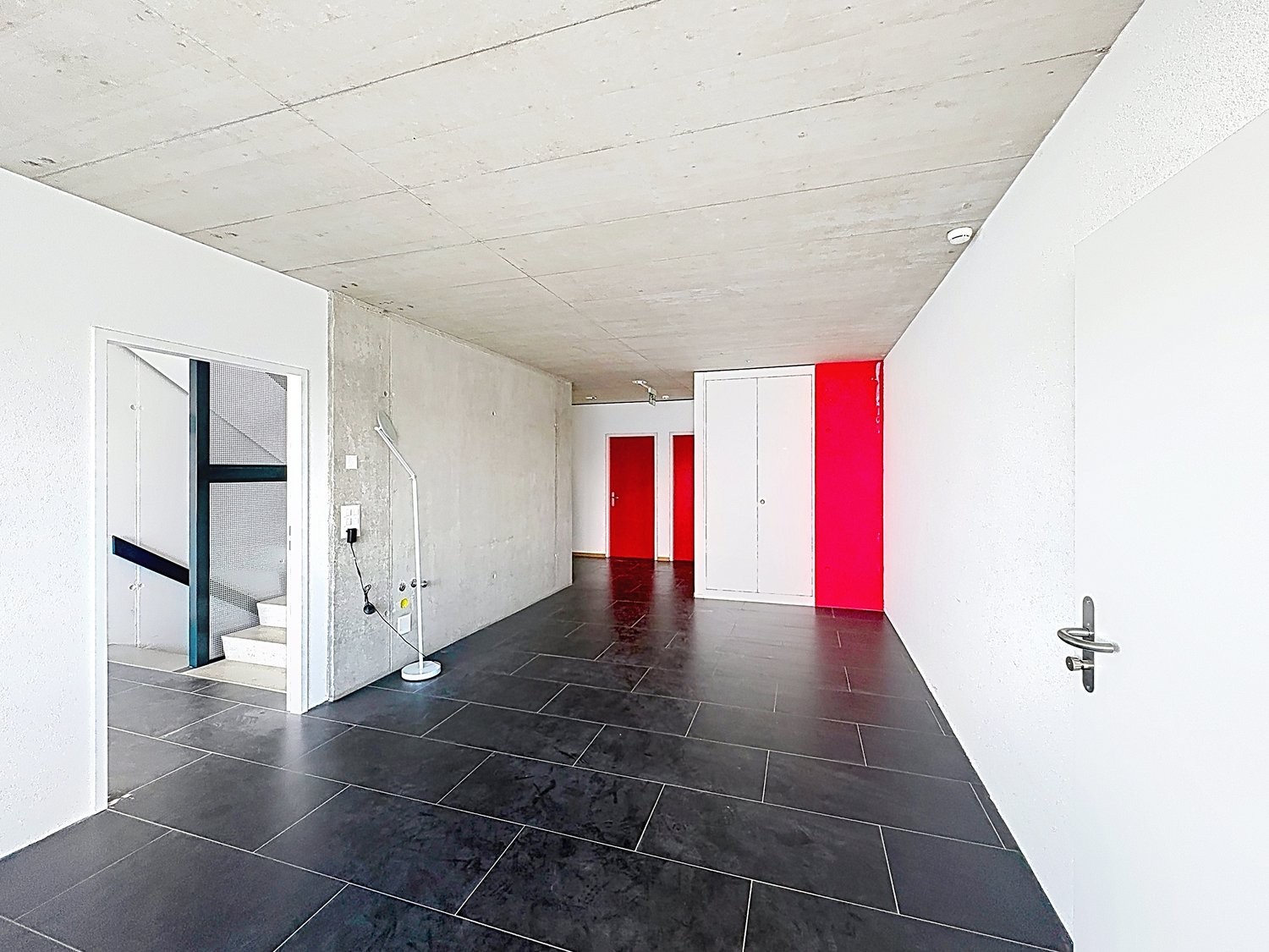 400m² office, photo 3 of 6