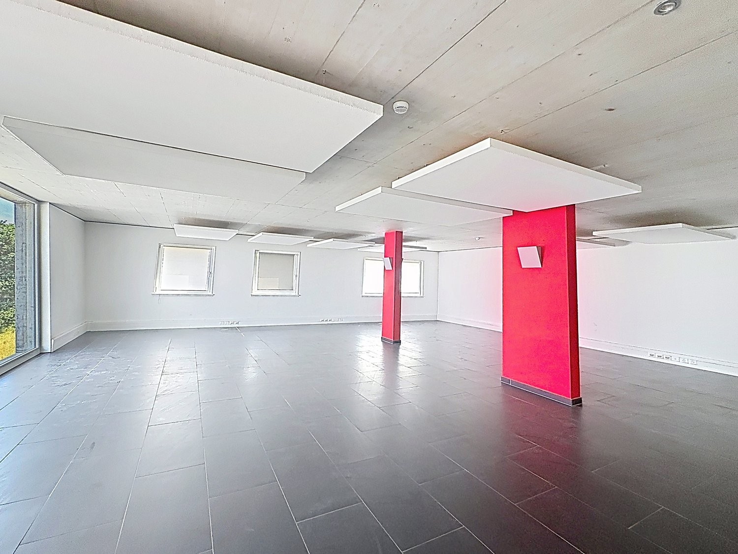 400m² office, photo 2 of 6