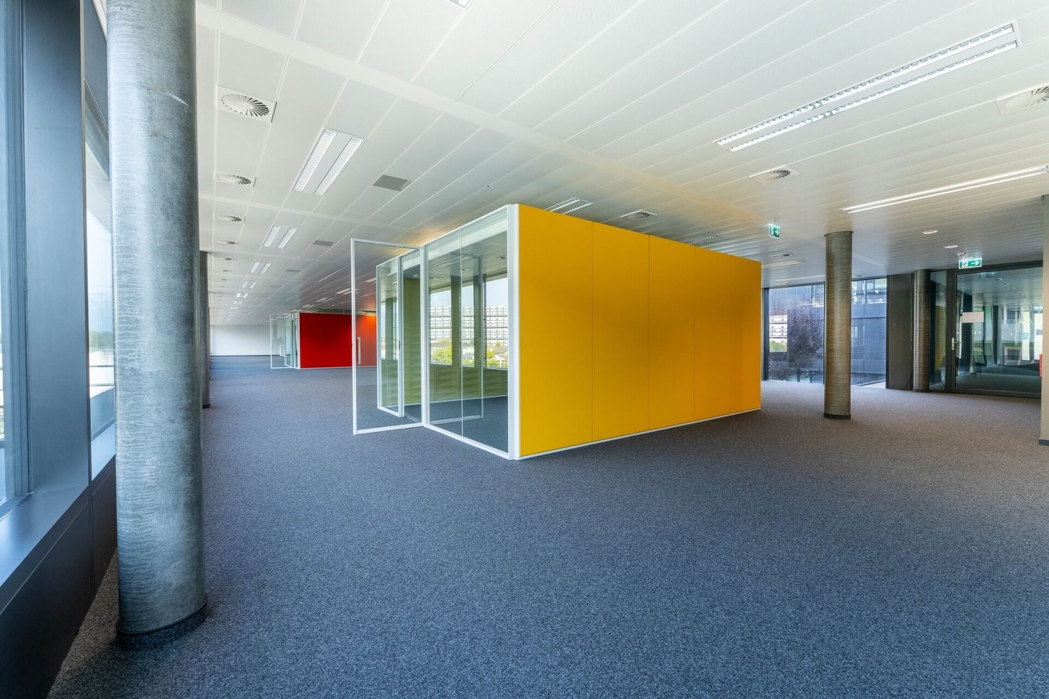 Office, photo 9 of 9