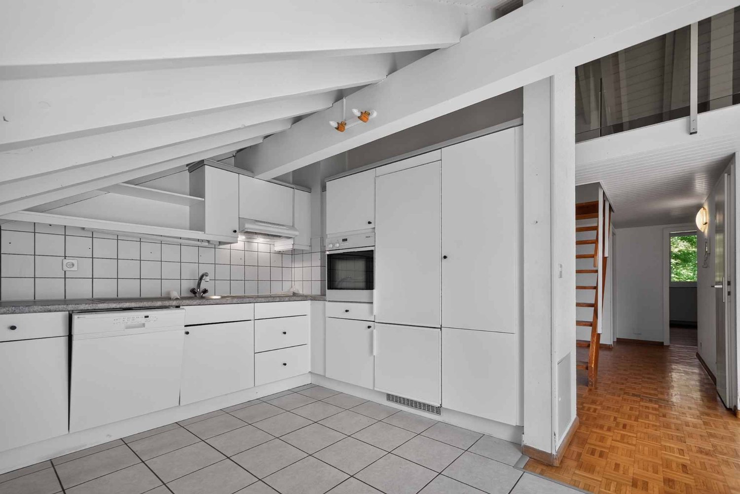 5 rooms apartment, photo 1 of 10