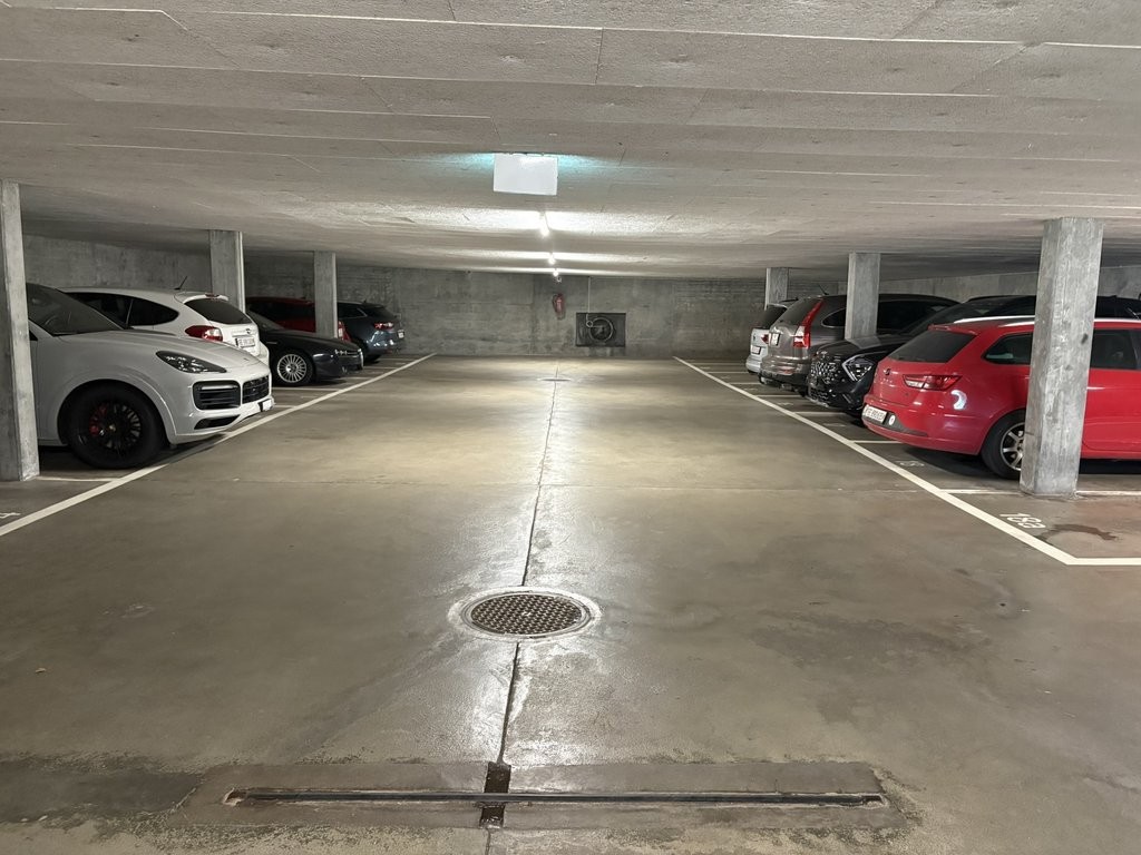 Underground slot, photo 2 of 3