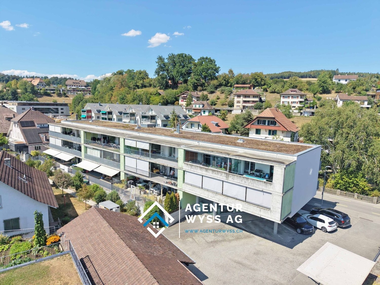 Living / commercial building