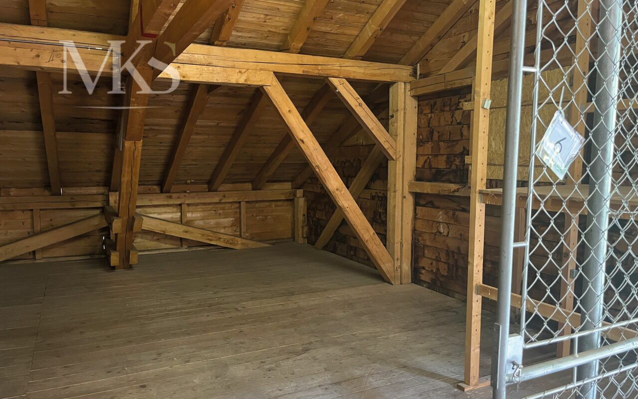 28m² storage room