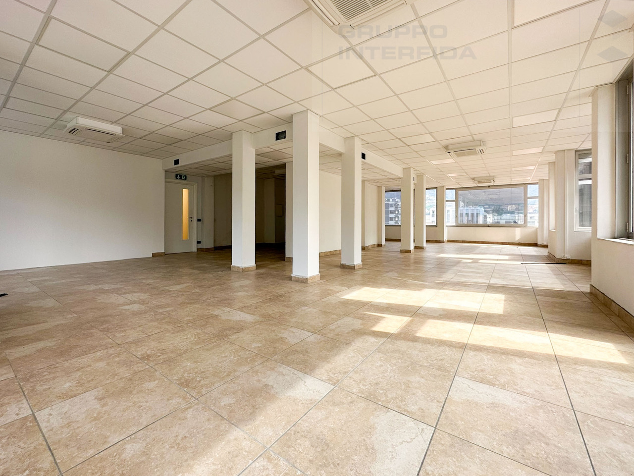 140m² office, photo 4 of 8