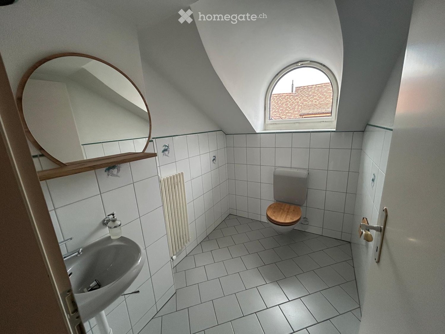 5 rooms apartment
