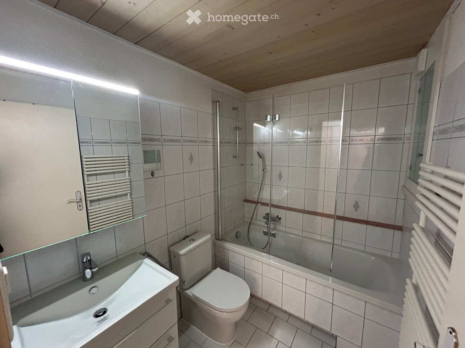 5 rooms apartment