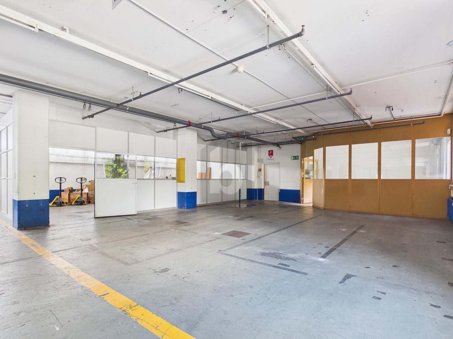 545m² storage room, photo 3 of 4