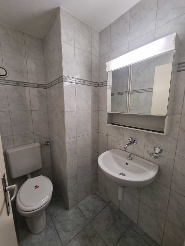 5 rooms apartment