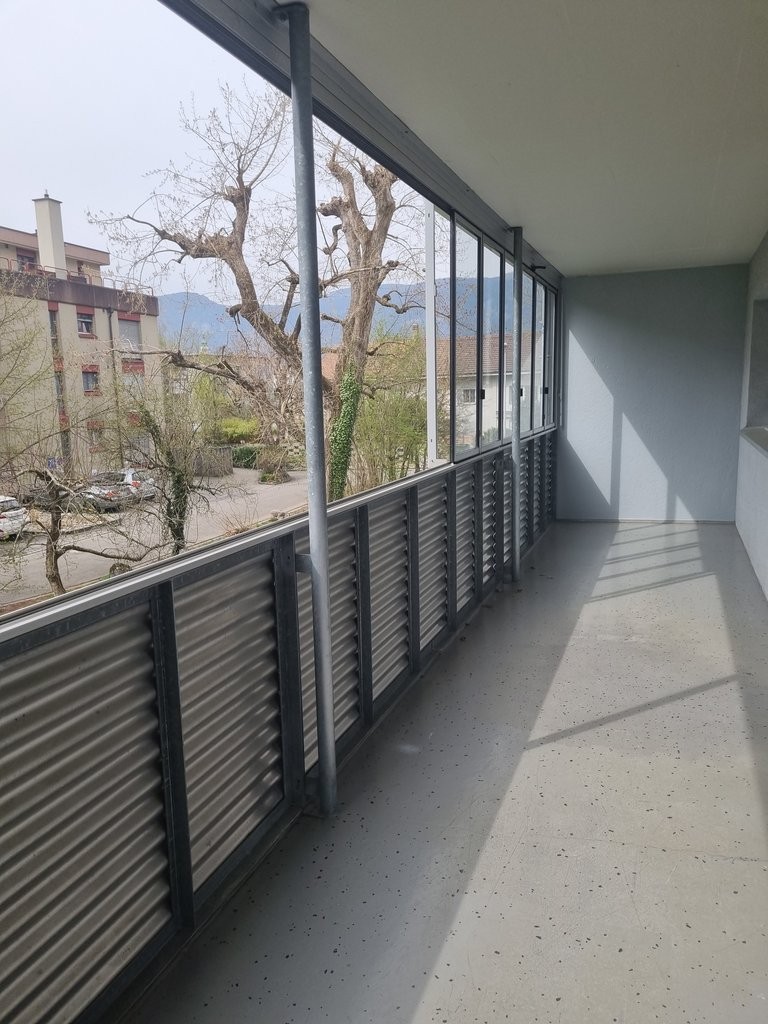 5 rooms apartment