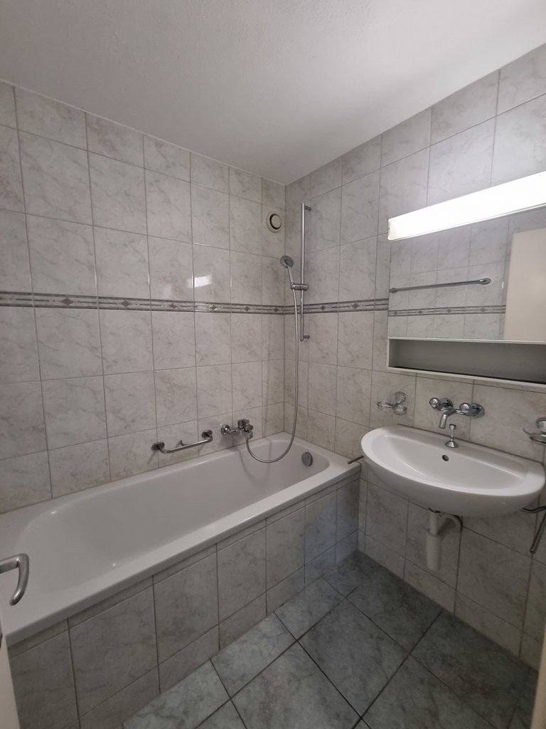 5 rooms apartment