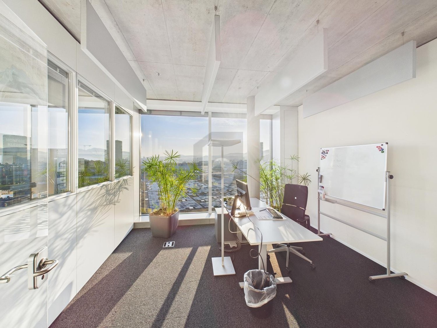 334m² office, photo 4 of 4