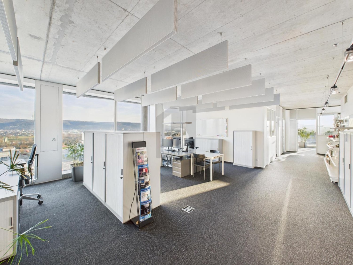 334m² office, photo 2 of 4