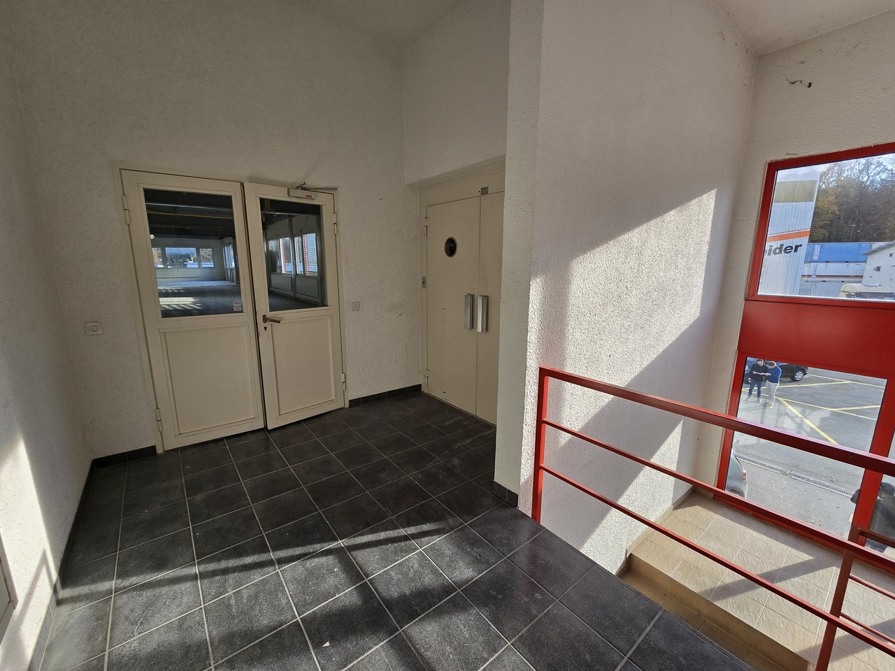 555m² office, photo 6 of 7