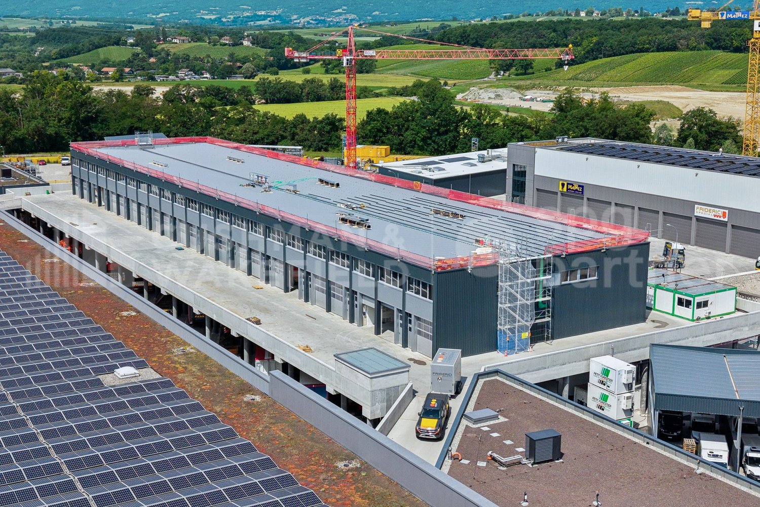 340m² workshop, photo 9 of 10