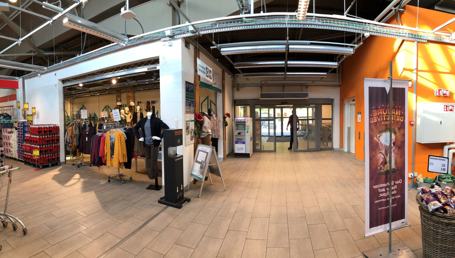 Shop, photo 4 of 4