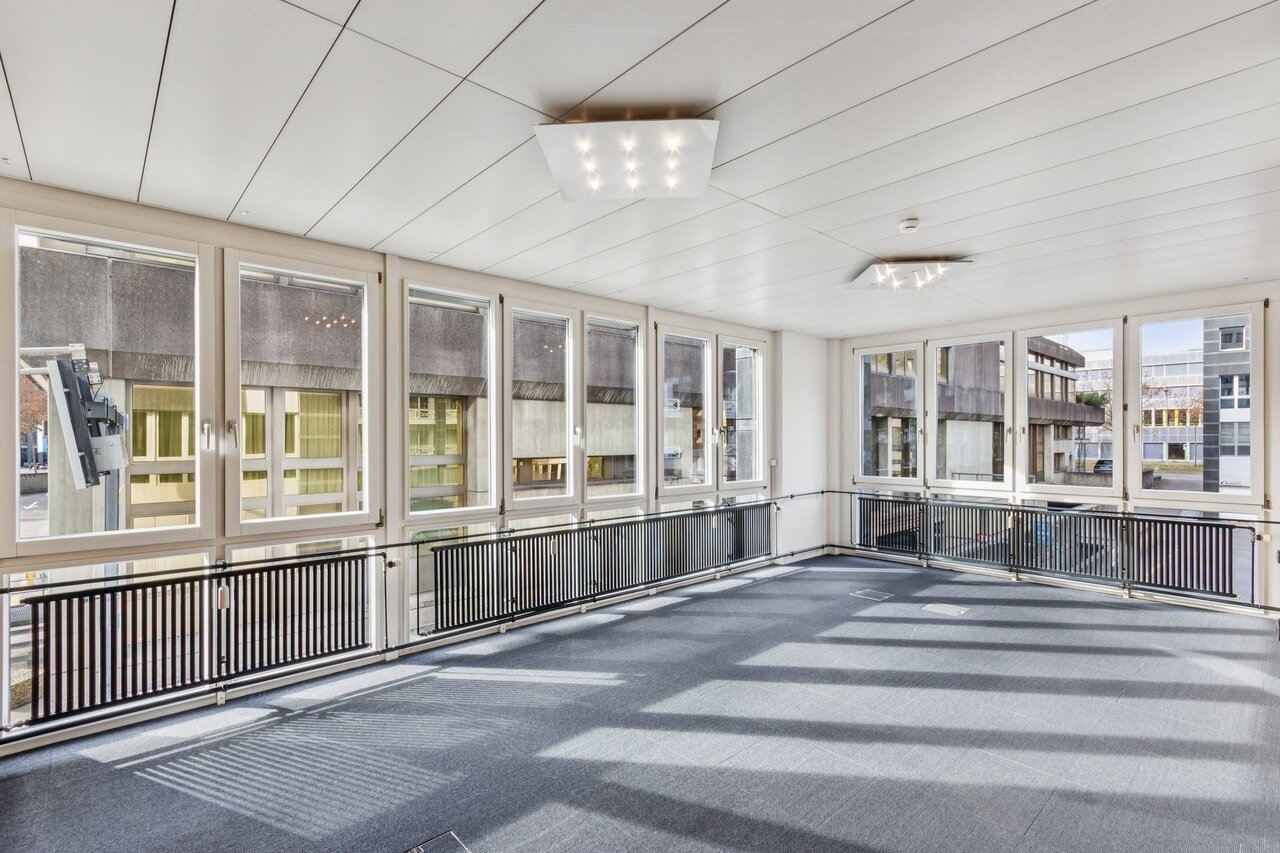 471m² office, photo 8 of 10