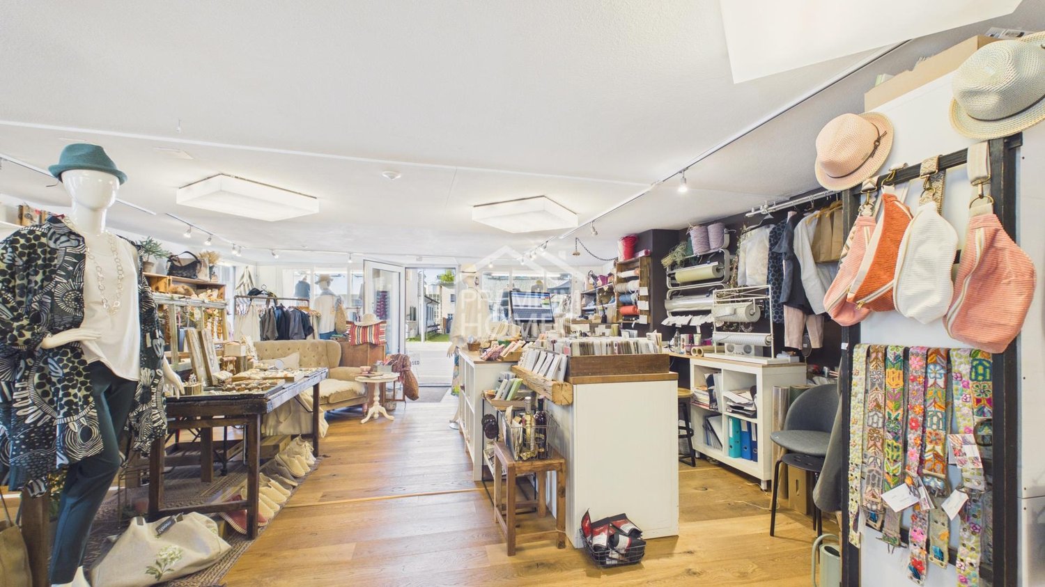 140m² commerciale