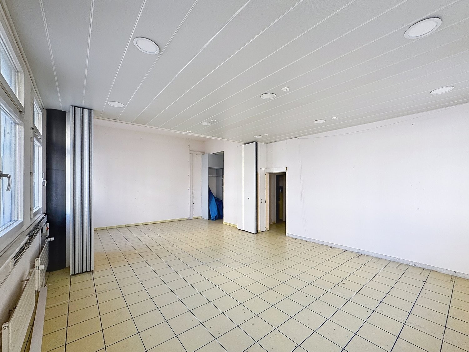 139m² office, photo 3 of 5