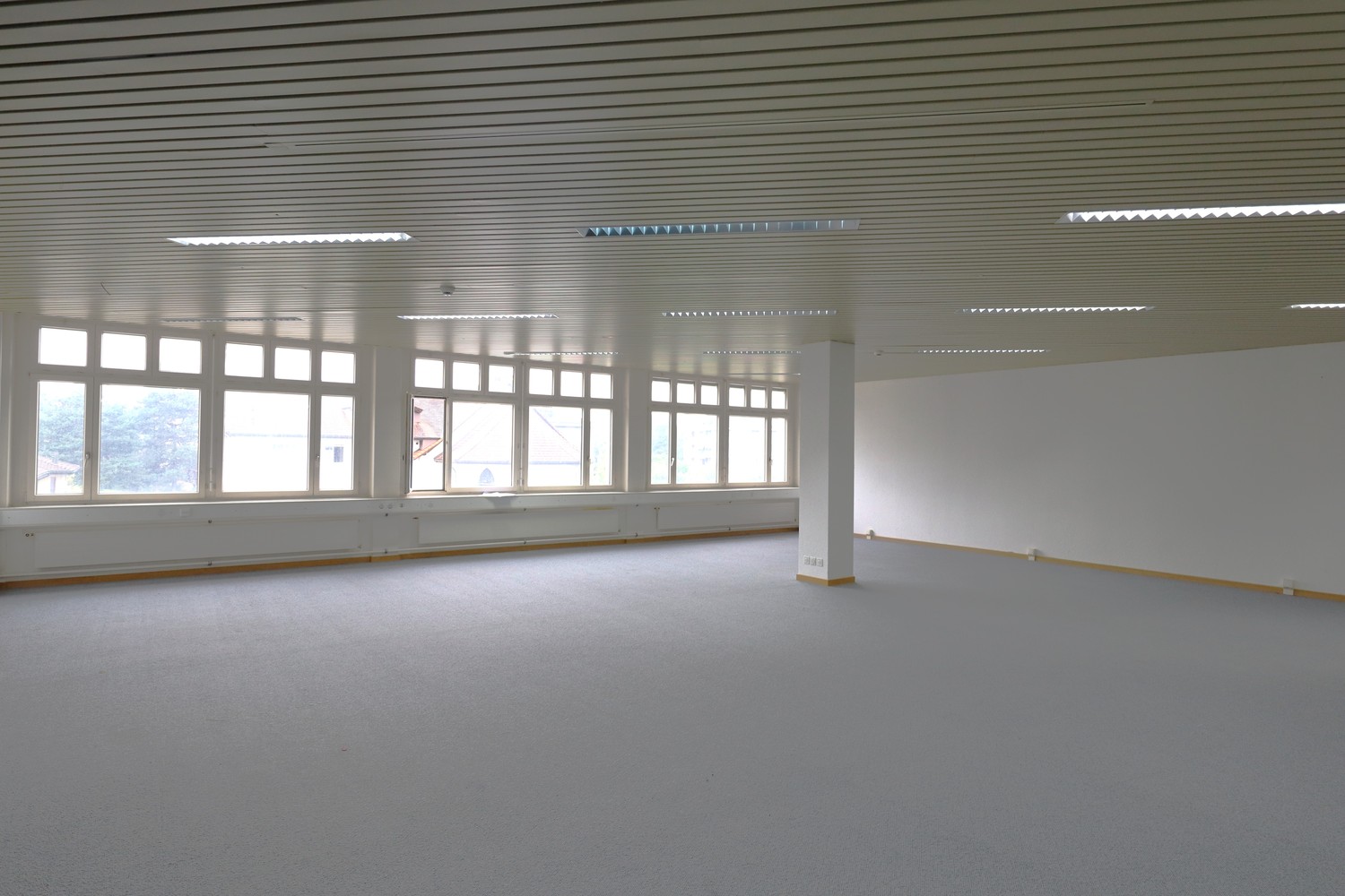 135m² office, photo 2 of 3