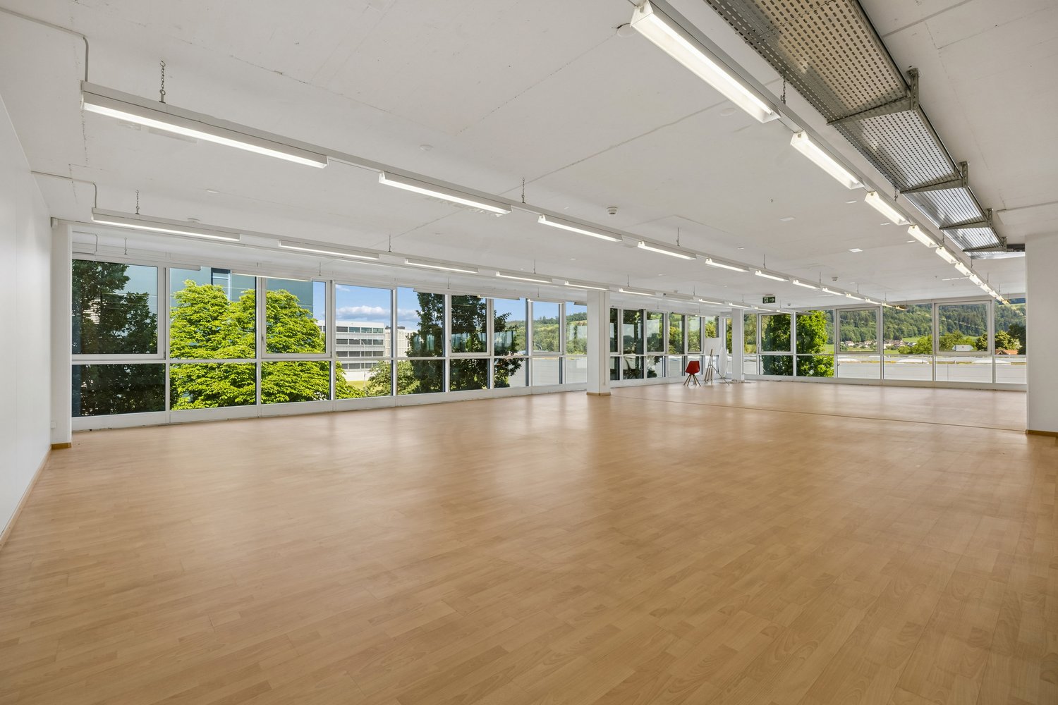 549m² office, photo 3 of 10