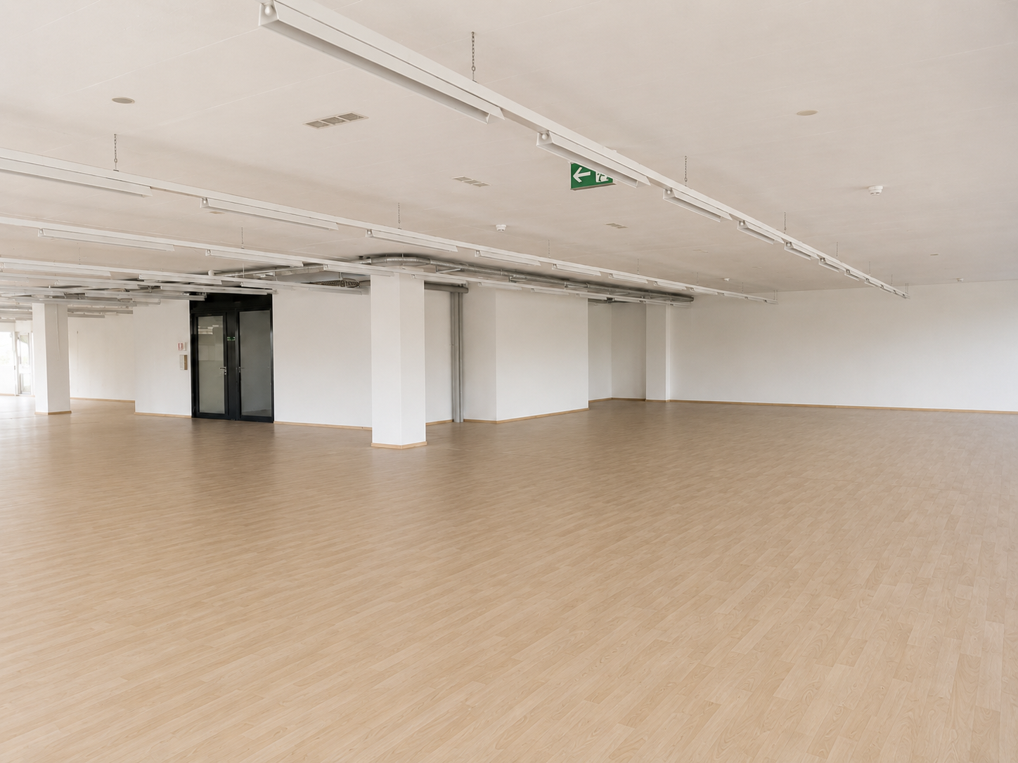 549m² office, photo 10 of 10