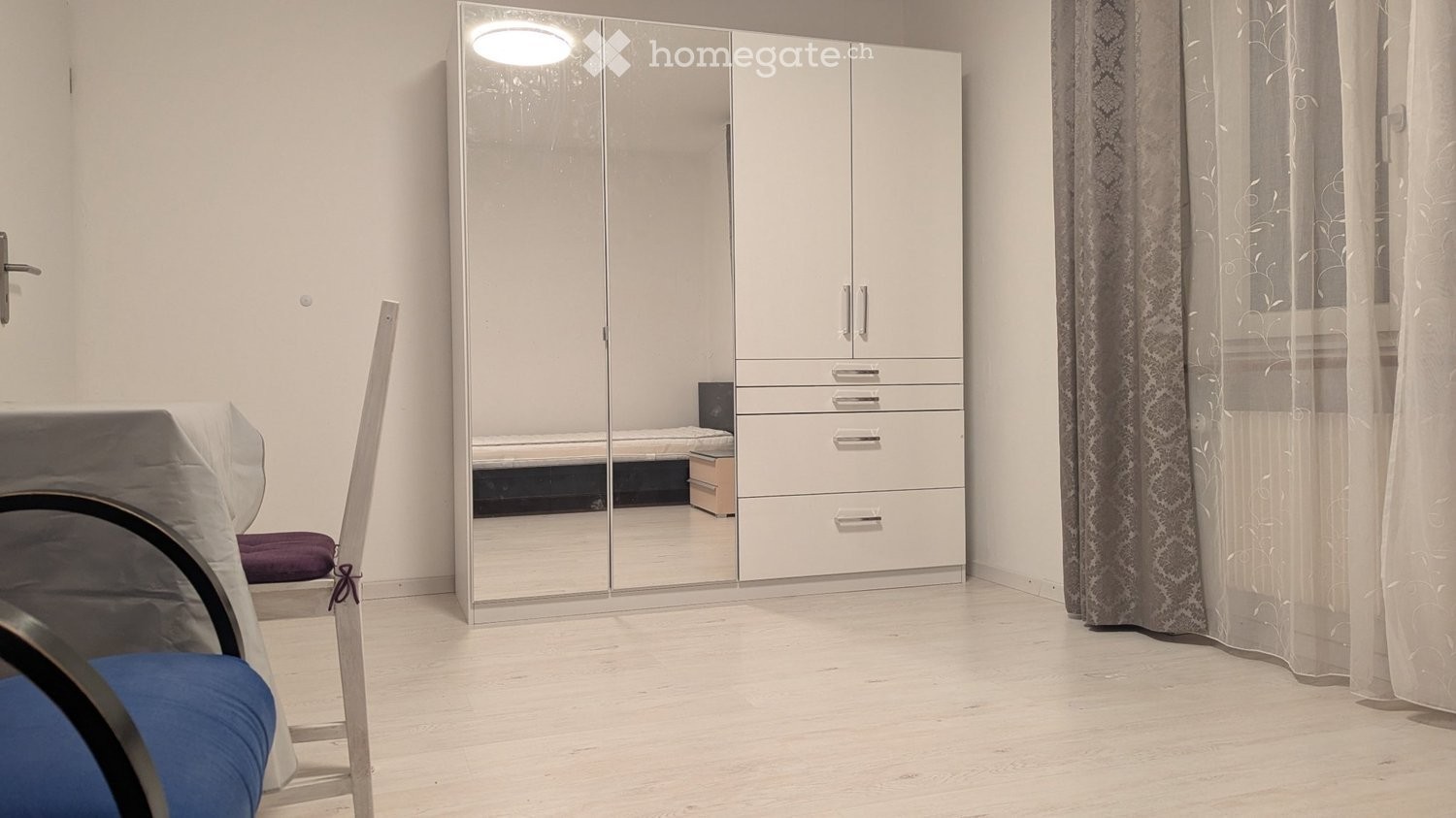 Chambre dans un appartement partagé