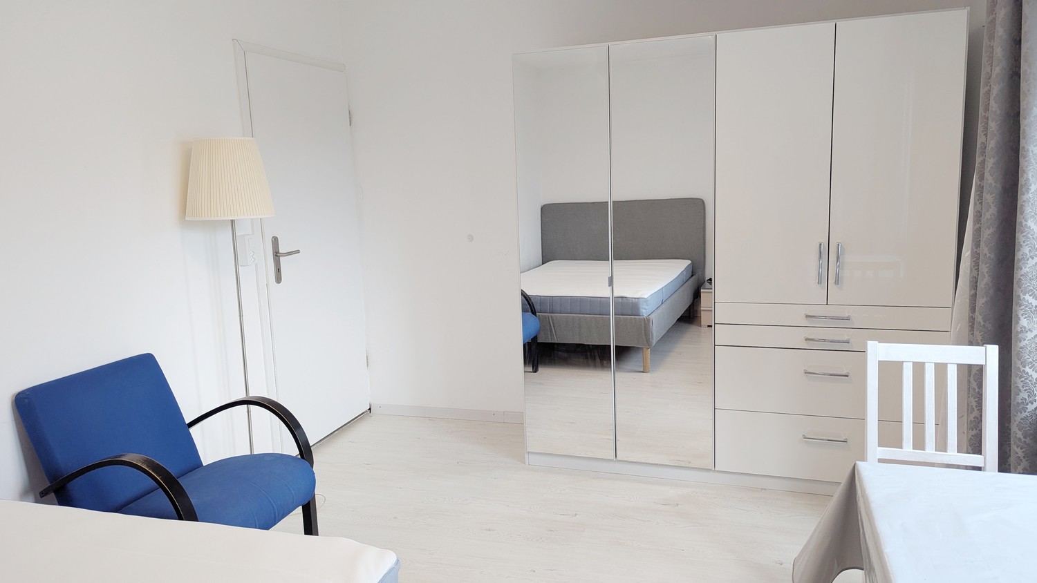 Chambre dans un appartement partagé