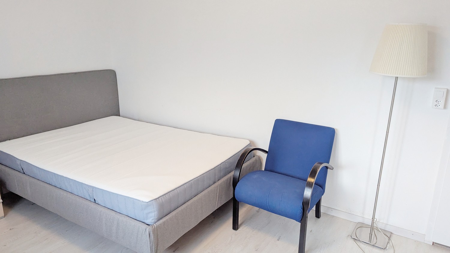 Chambre dans un appartement partagé