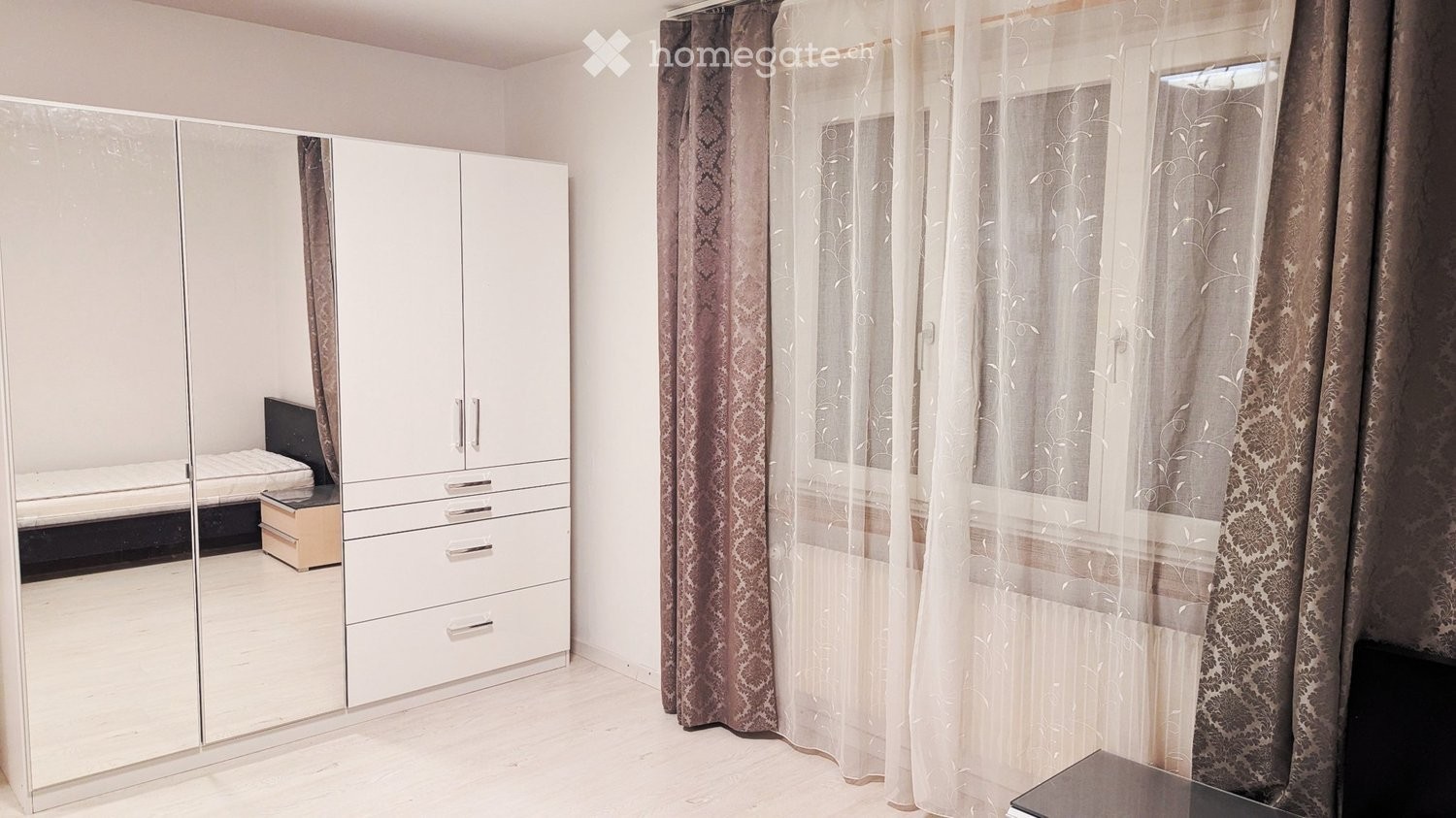 Chambre dans un appartement partagé