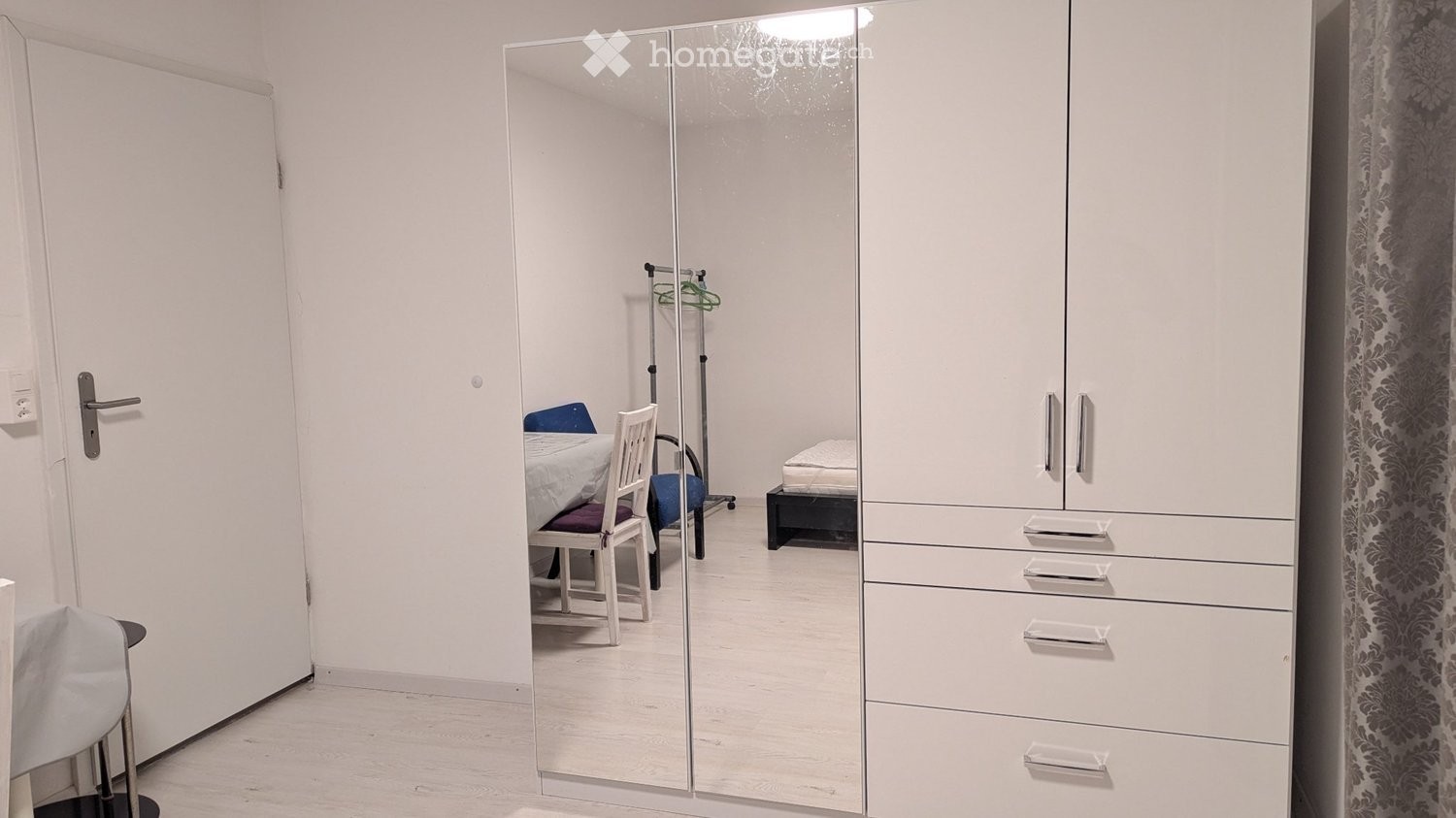 Chambre dans un appartement partagé