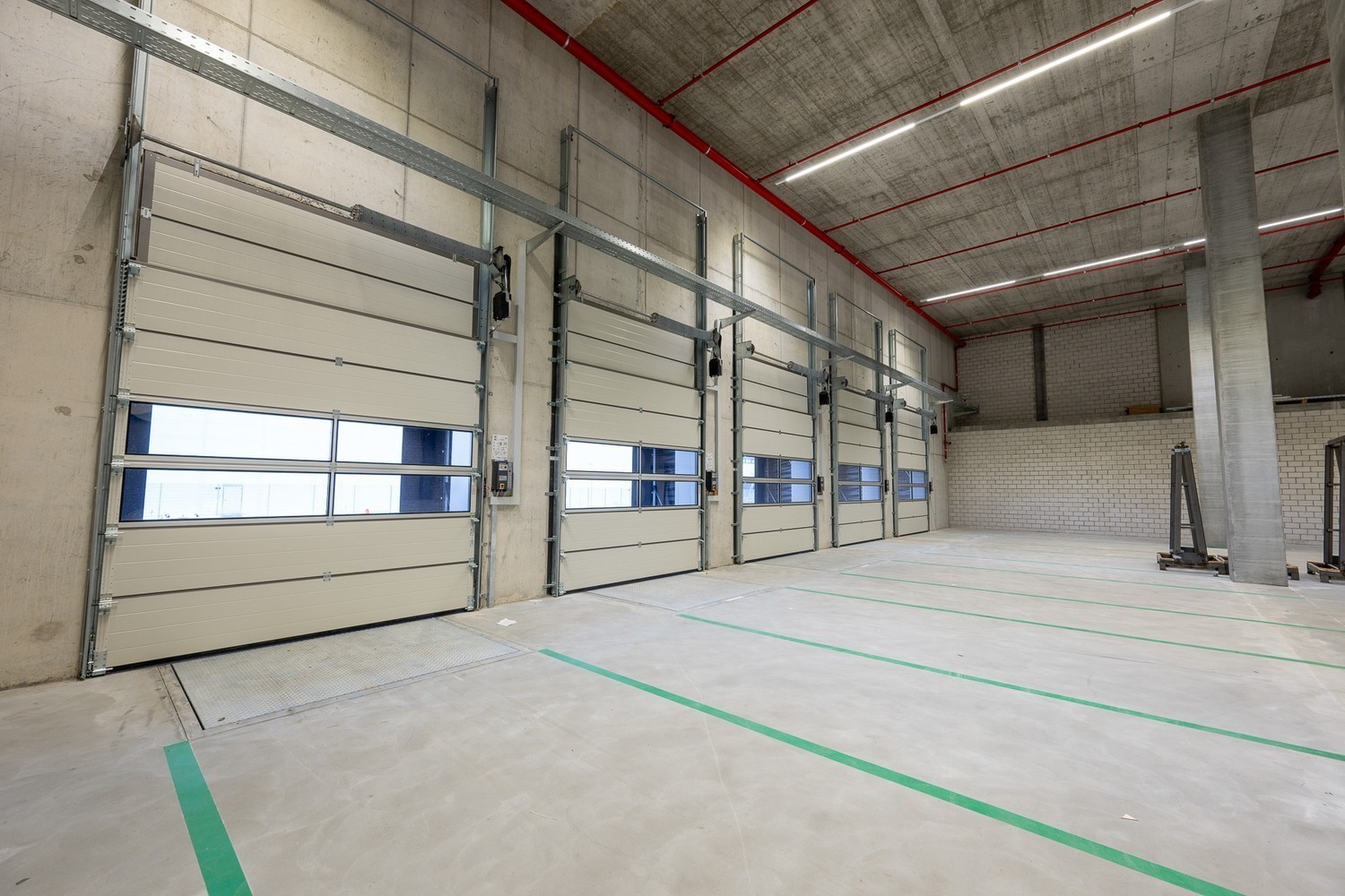 546m² storage room, photo 3 of 10