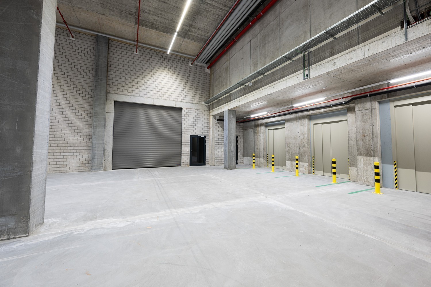 546m² storage room, photo 5 of 10