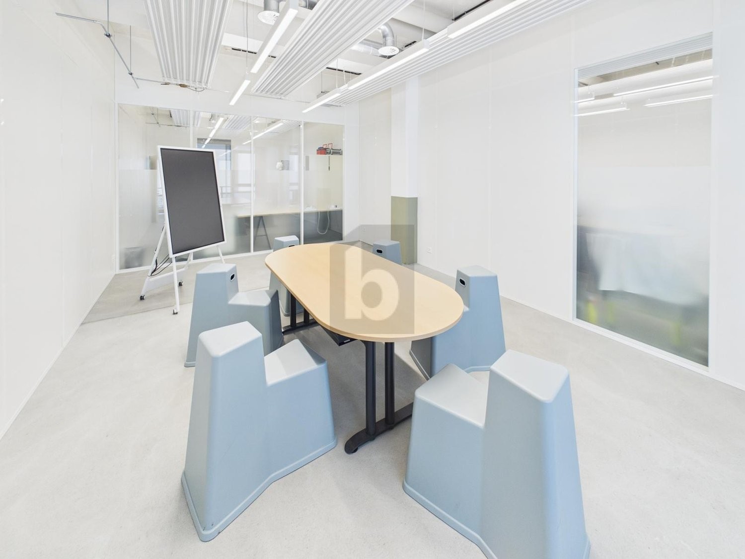 29m² office, photo 2 of 2